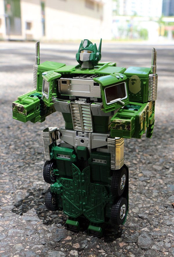 New Images Bathing Ape Masterpiece MP 10 Convoy Bape Version Green Redeco Figure  (14 of 18)